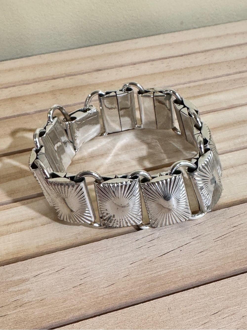Old Sunburst Link Bracelet